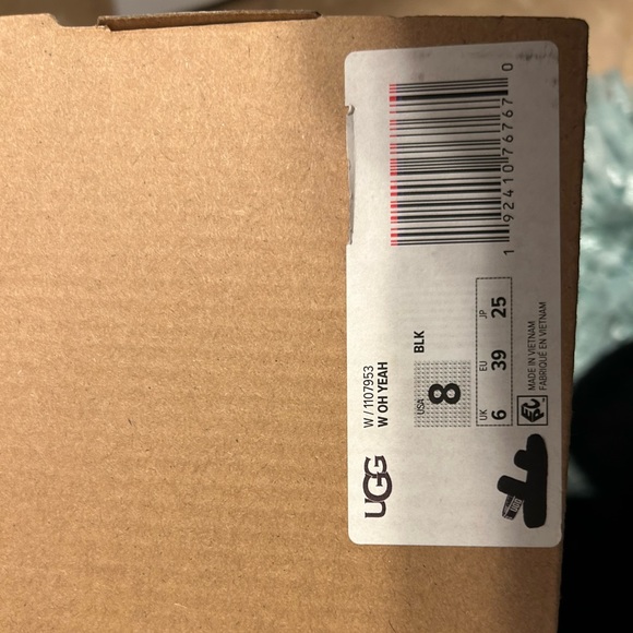 UGG Black Fluffy slide sandal - Picture 4 of 4